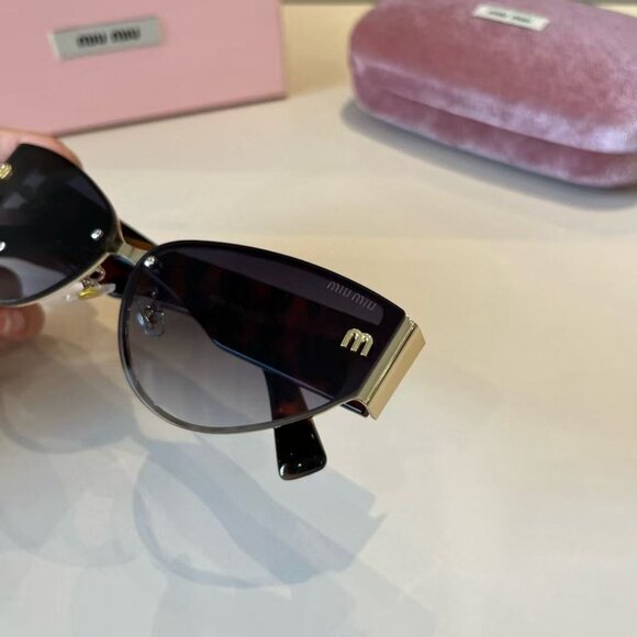 Miu Miu sunglasses main image 4
